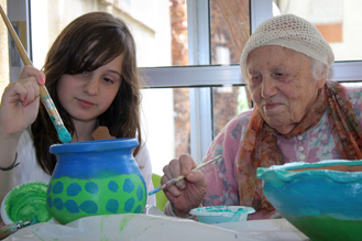 התנדבות למען קשישים, ניצולי השואה